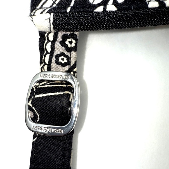 Purse Vera Bradley Midnight Paisley Mini Hipster Crossbody Black White Grey Euc - Picture 3 of 7